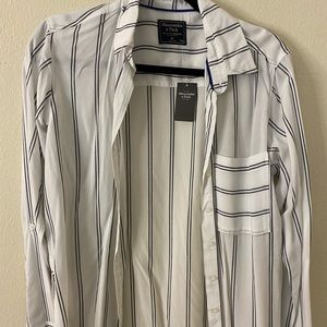 Abercrombie & Fitch Striped Button Up (NWT)